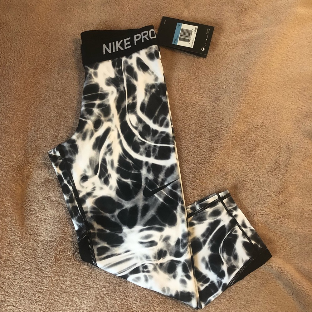 NIKE TIGHTS